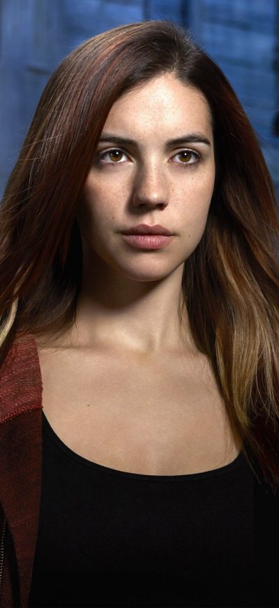 Fond d'écran Adelaide Kane sur iPhone