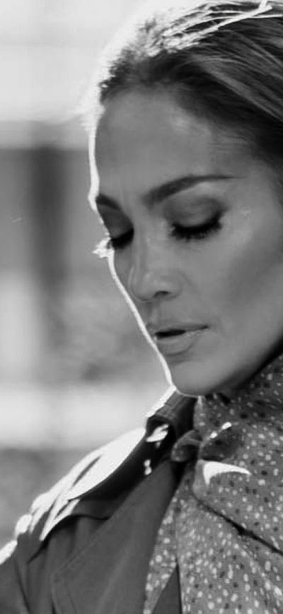 Fond d'écran iPhone Jennifer Lopez Coach Campaign 2020