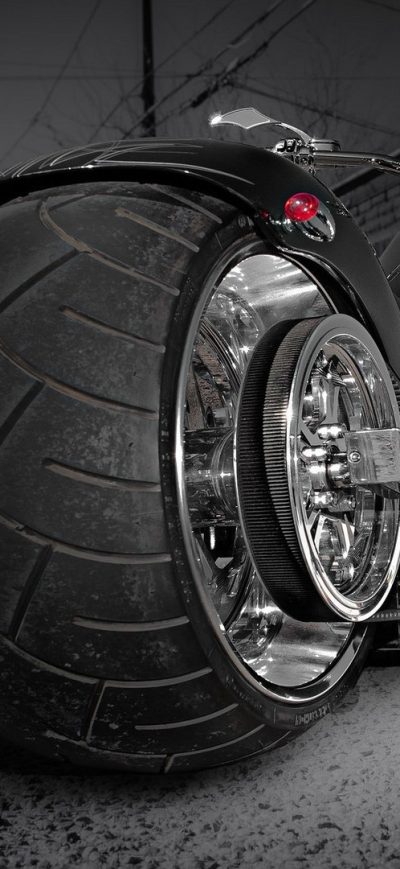 Fond d'écran iPhone Custom Chooper Wide Tyre