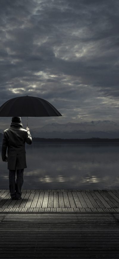 Fond d'écran iPhone Alone man With Umbrella
