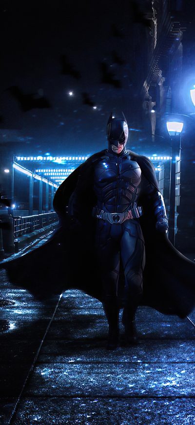 Fond d'écran iPhone Batman Walking On Gotham Streets 4k