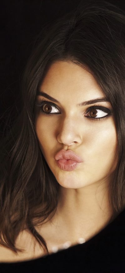 Fond d'écran iPhone Kendall Jenner Taking Selfie