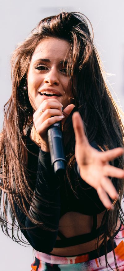 Fond d'écran iPhone Camila Cabello Live Performing