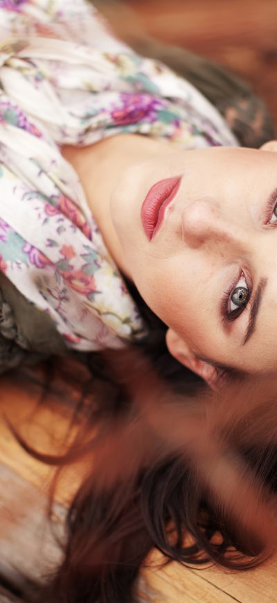 Fond d'écran iPhone Beautiful Girl Eyes Looking Top 4k