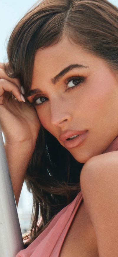 Fond d'écran iPhone 2021 Olivia Culpo Hamptons Magazine 4k