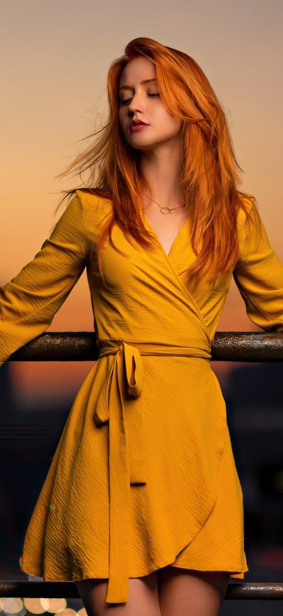 Fond d'écran iPhone Redhead Girl Yellow Clothing