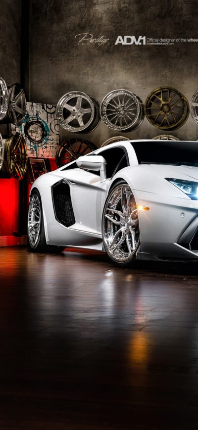 Fond d'écran iPhone Lamborghini Aventador On Adv1 Wheels