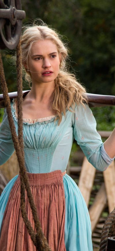 Fond d'écran iPhone Lily James As Cinderella
