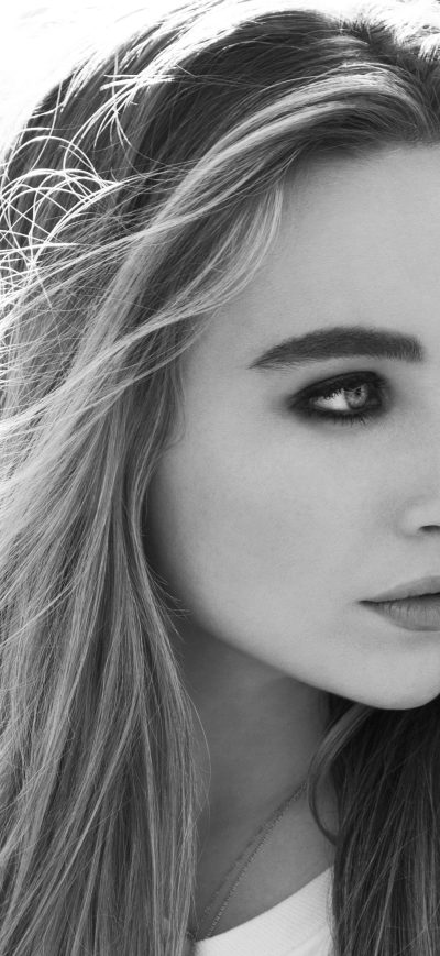 Fond d'écran iPhone Sabrina Carpenter Monochrome 4k
