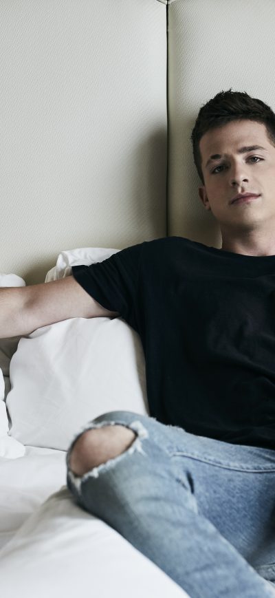 Fond d'écran Charlie Puth 5k 2018 sur iPhone