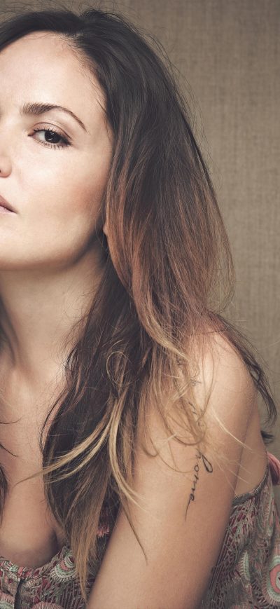 Fond d'écran Natalia Doco 8k sur iPhone