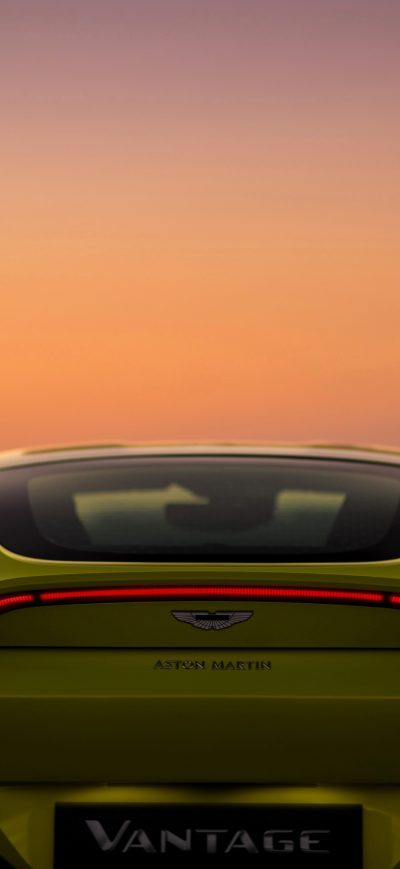 Fond d'écran iPhone Aston Martin Vantage 2018 4k