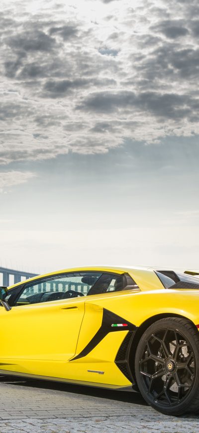 Fond d'écran iPhone 2019 Lamborghini Aventador SVJ Rear