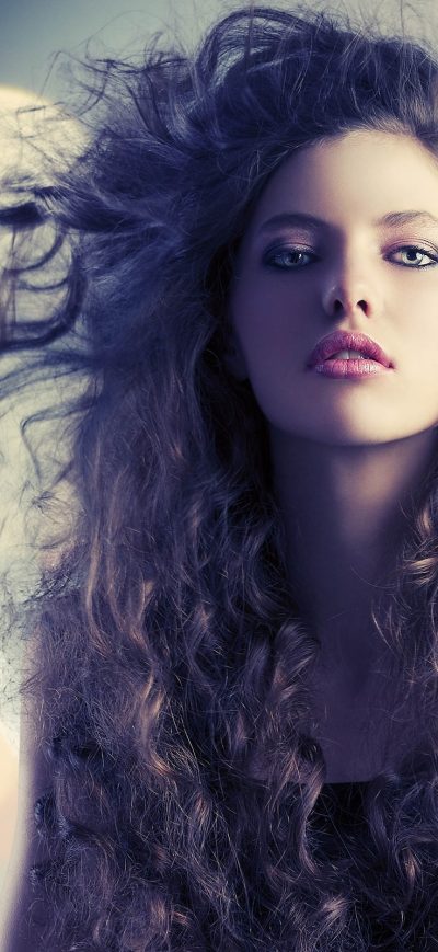Fond d'écran iPhone Curly Hair Girl