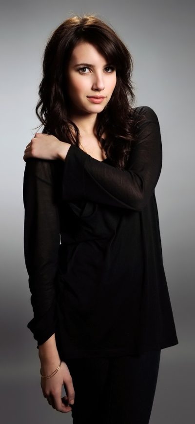 Fond d'écran iPhone Emma Roberts Brunette