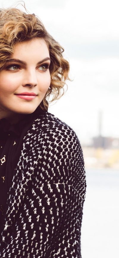 Fond d'écran iPhone Camren Bicondova 4k