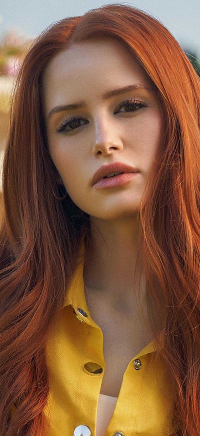 Fond d'écran iPhone Madelaine Petsch Shein Fall Collection 2019