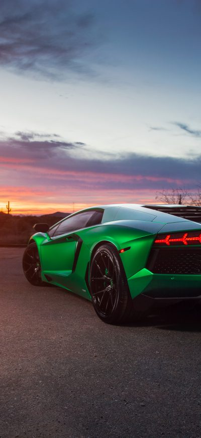 Fond d'écran Green Lamborghini Aventador sur iPhone