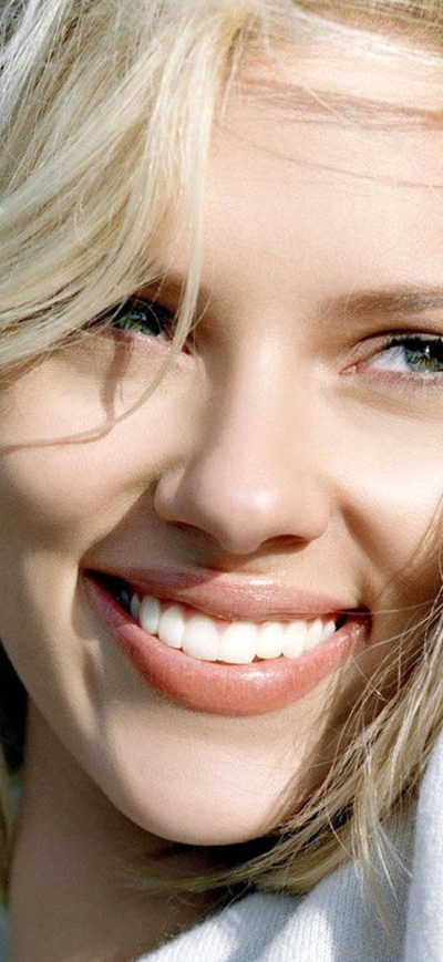Fond d'écran iPhone Scarlett Johansson Smiling