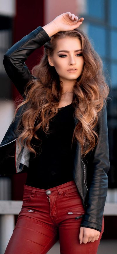 Fond d'écran iPhone Girl Leather Jackets Outdoor