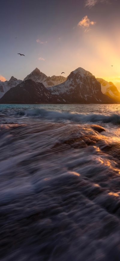 Fond d'écran iPhone Waves In Norways Lofoten Islands