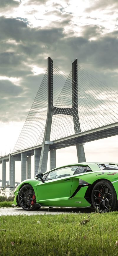 Fond d'écran iPhone Lamborghini Aventador SVJ 2019 Rear