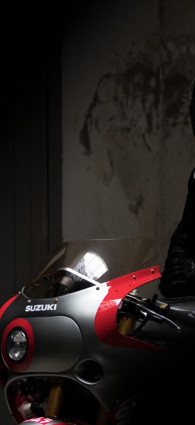 Fond d'écran iPhone Suzuki GSX R 1100 Venom Helmet