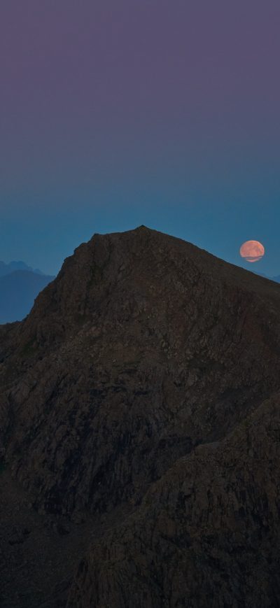 Fond d'écran iPhone Moon Over Mountain 5k