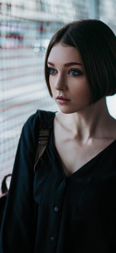 Fond d'écran iPhone Short Hair Cut Cute Girl