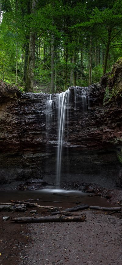 Fond d'écran iPhone Waterfall Forest 8k