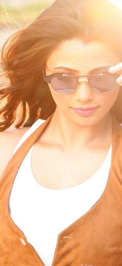 Fond d'écran Daisy Shah sur iPhone