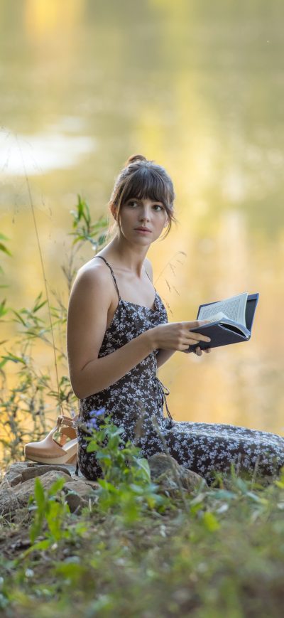 Fond d'écran iPhone Ella Hunt 8k