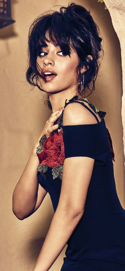 Fond d'écran iPhone Camila Cabello Guess Campaign 2017 5K