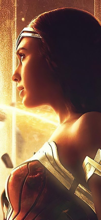 Fond d'écran iPhone Wonder Woman Looking Away 4k
