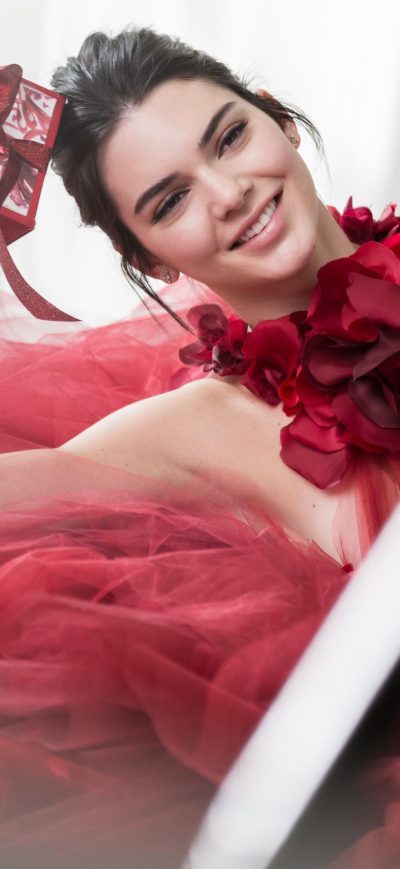 Fond d'écran Kendall Jenner Smile sur iPhone
