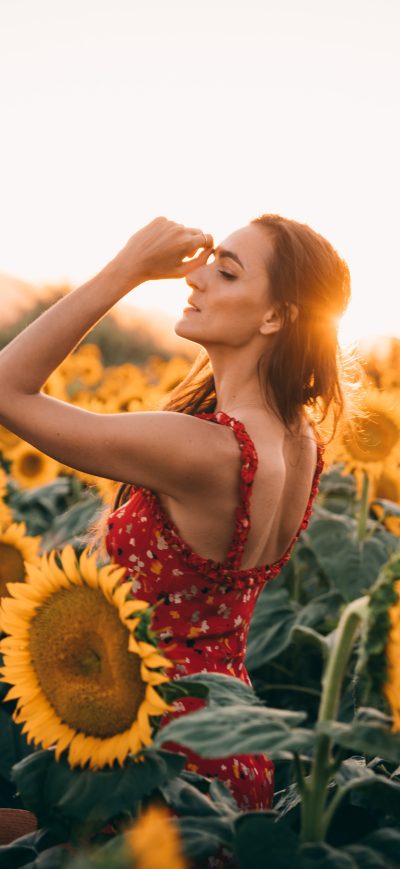 Fond d'écran iPhone Sunflowers Field Dress Women 4k