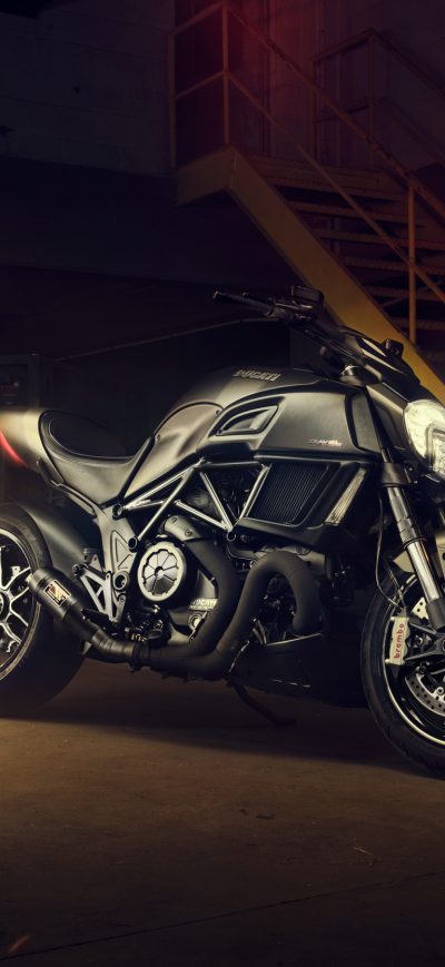 Fond d'écran iPhone Ducati Diavel Carbon