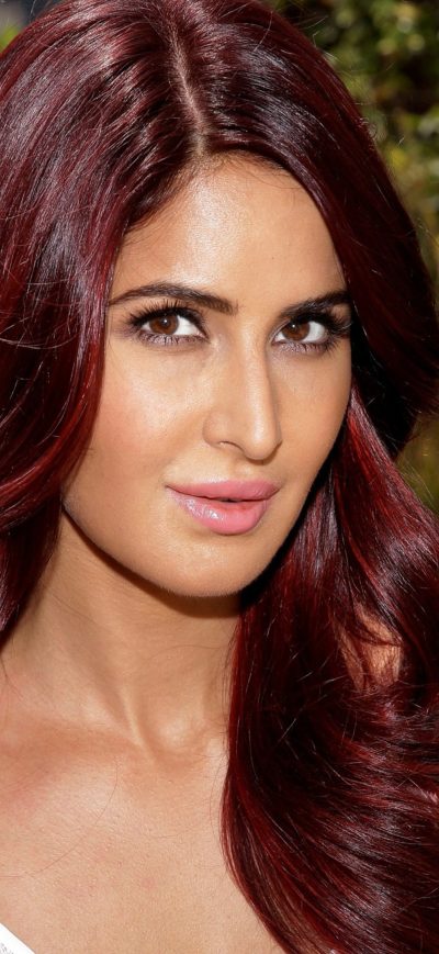 Fond d'écran iPhone Katrina Kaif Red Hairs