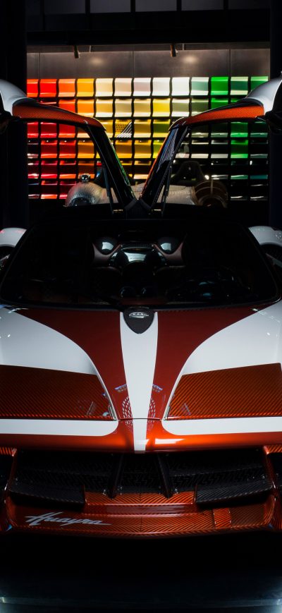 Fond d'écran iPhone Pagani Huayra Lampo Front View Doors Open 2018