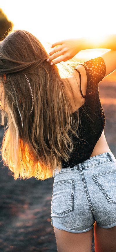 Fond d'écran iPhone Girl Long Blonde Hairs 4k