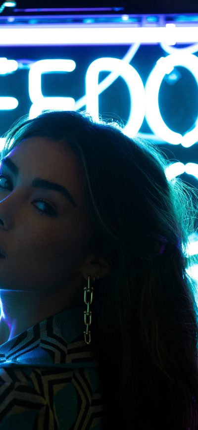 Fond d'écran iPhone Madison Beer Remix Magazine Spring