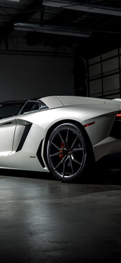 Fond d'écran Lamborghini Aventador 5k New sur iPhone