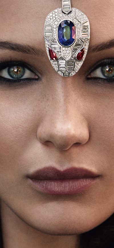 Fond d'écran iPhone Bella Hadid Harpers Bazaar Arabia 2017