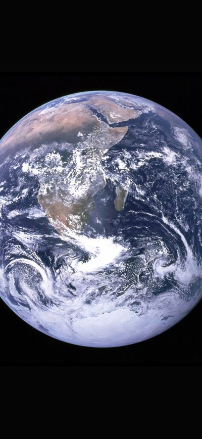 Fond d'écran iPhone View Of The Earth From Apollo 17 Crew 5k