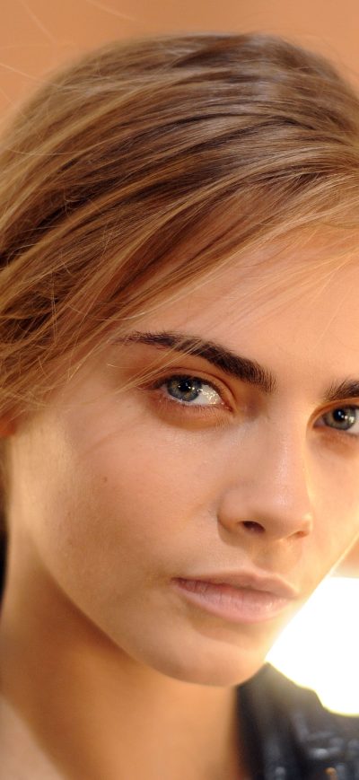 Fond d'écran iPhone Cara Delevingne Close Up Portrait 2018