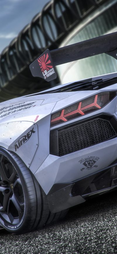 Fond d'écran White Lamborghini Aventador 5k sur iPhone