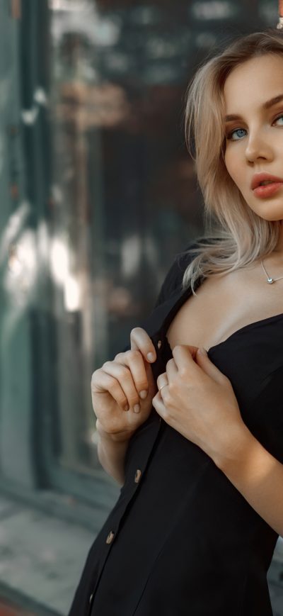 Fond d'écran iPhone Blue Eyes Blonde Girl 4k