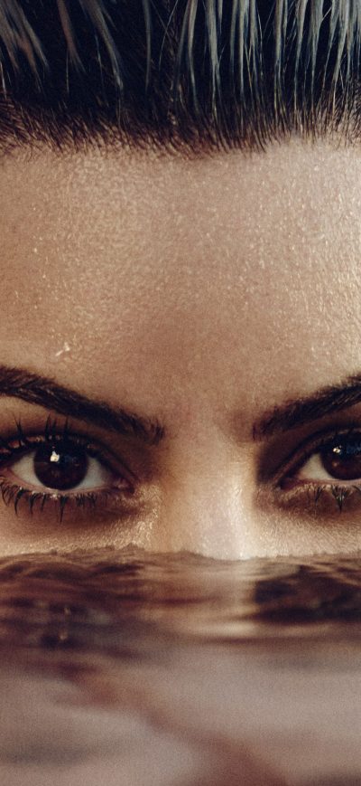 Fond d'écran iPhone Kim Kardashian Eyes Elle 2018