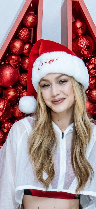 Fond d'écran iPhone Gigi Hadid Reebok Christmas Event