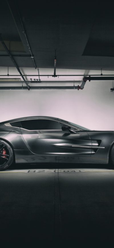 Fond d'écran Aston Martin Q One 77 sur iPhone